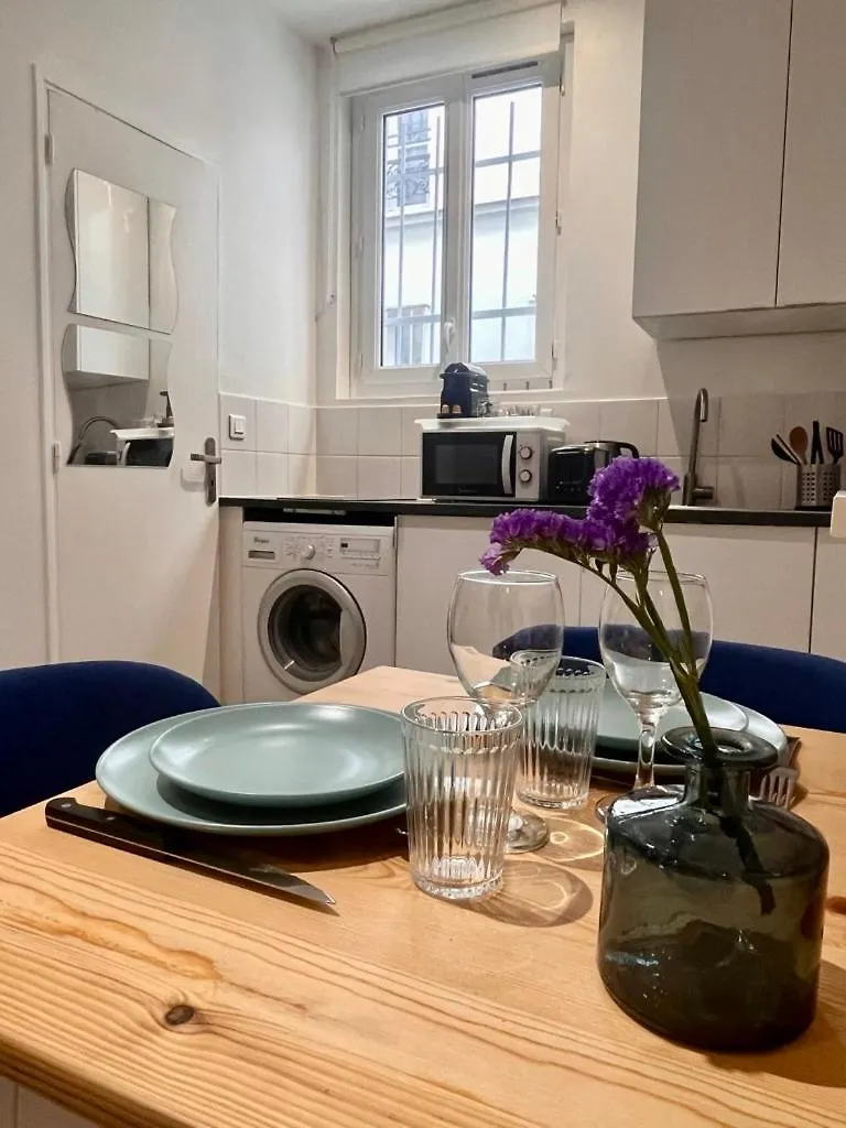 Fully Equipped At 3 Mins From Metro Lägenhet Paris