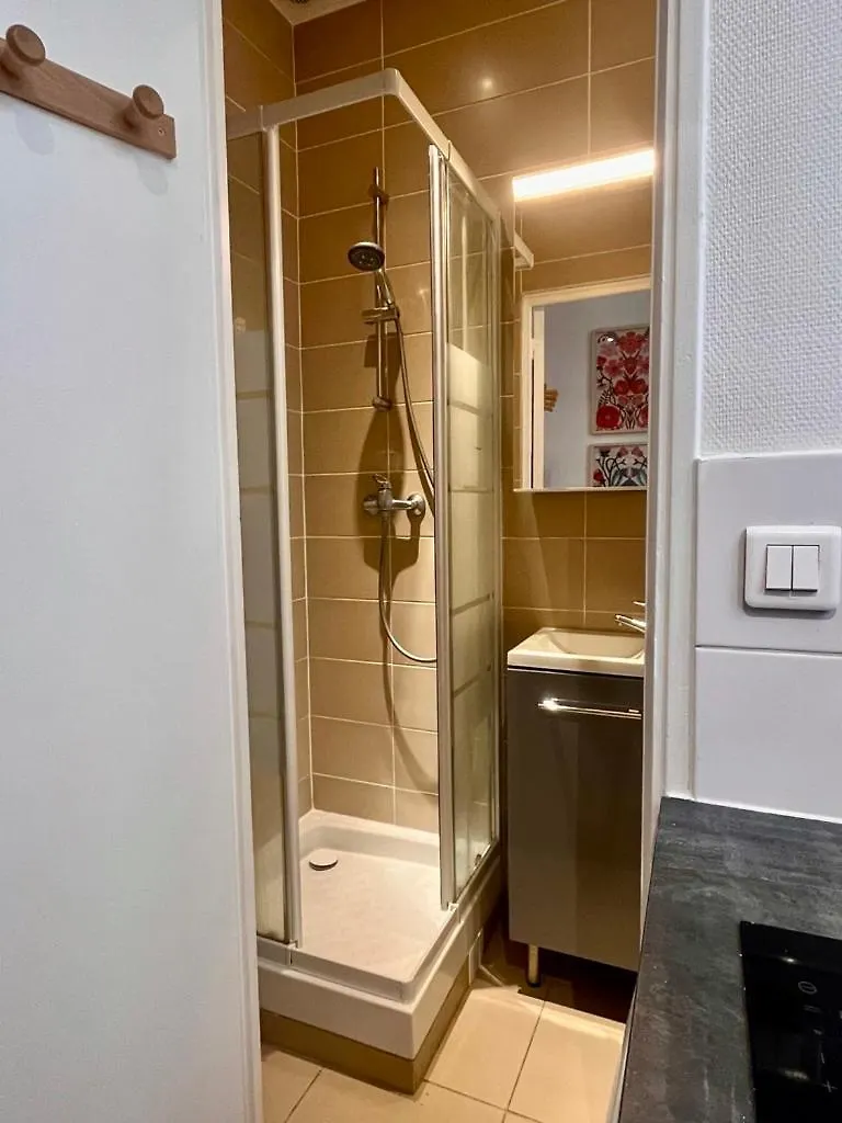 Lägenhet Fully Equipped At 3 Mins From Metro Paris